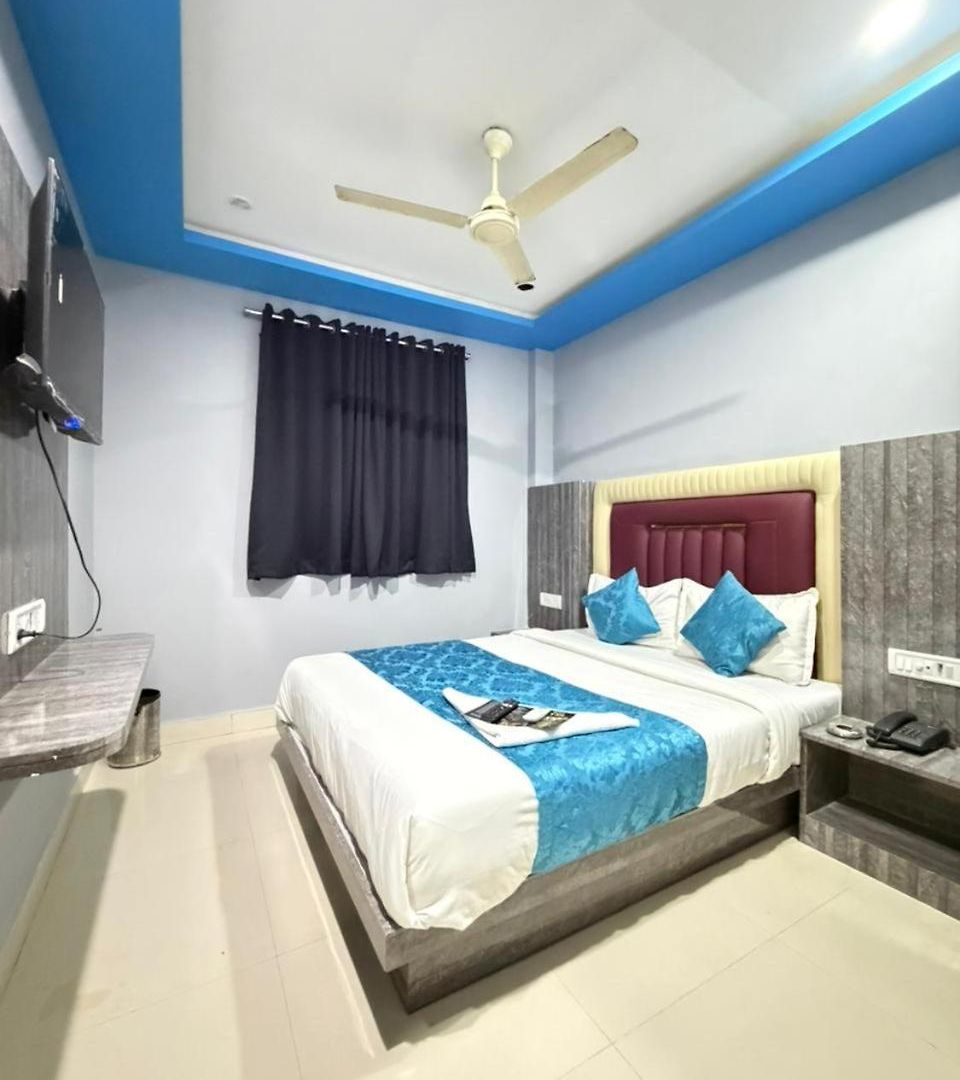Aala - Versova Hotel