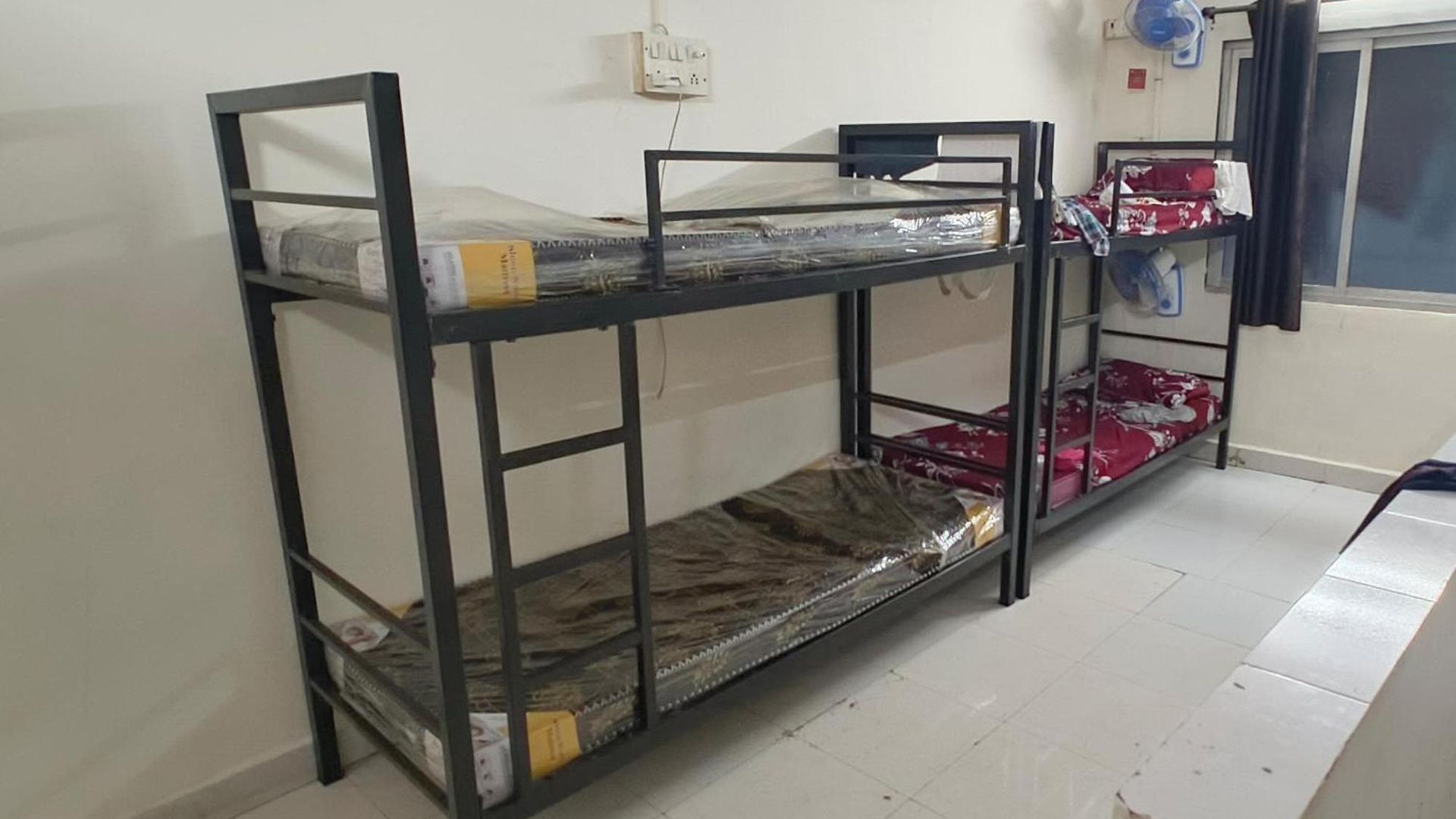 Hostel Malve Monthly Boys Pg Mumbai