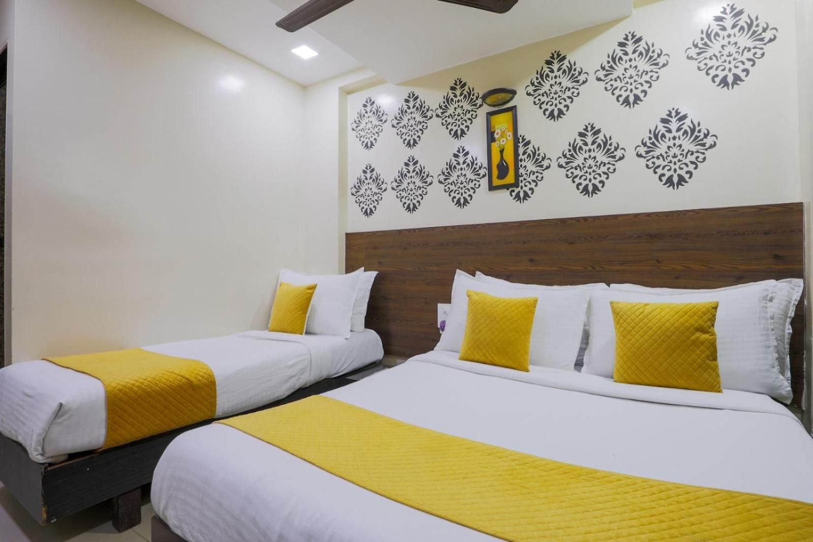 Golden Bkc Hotel