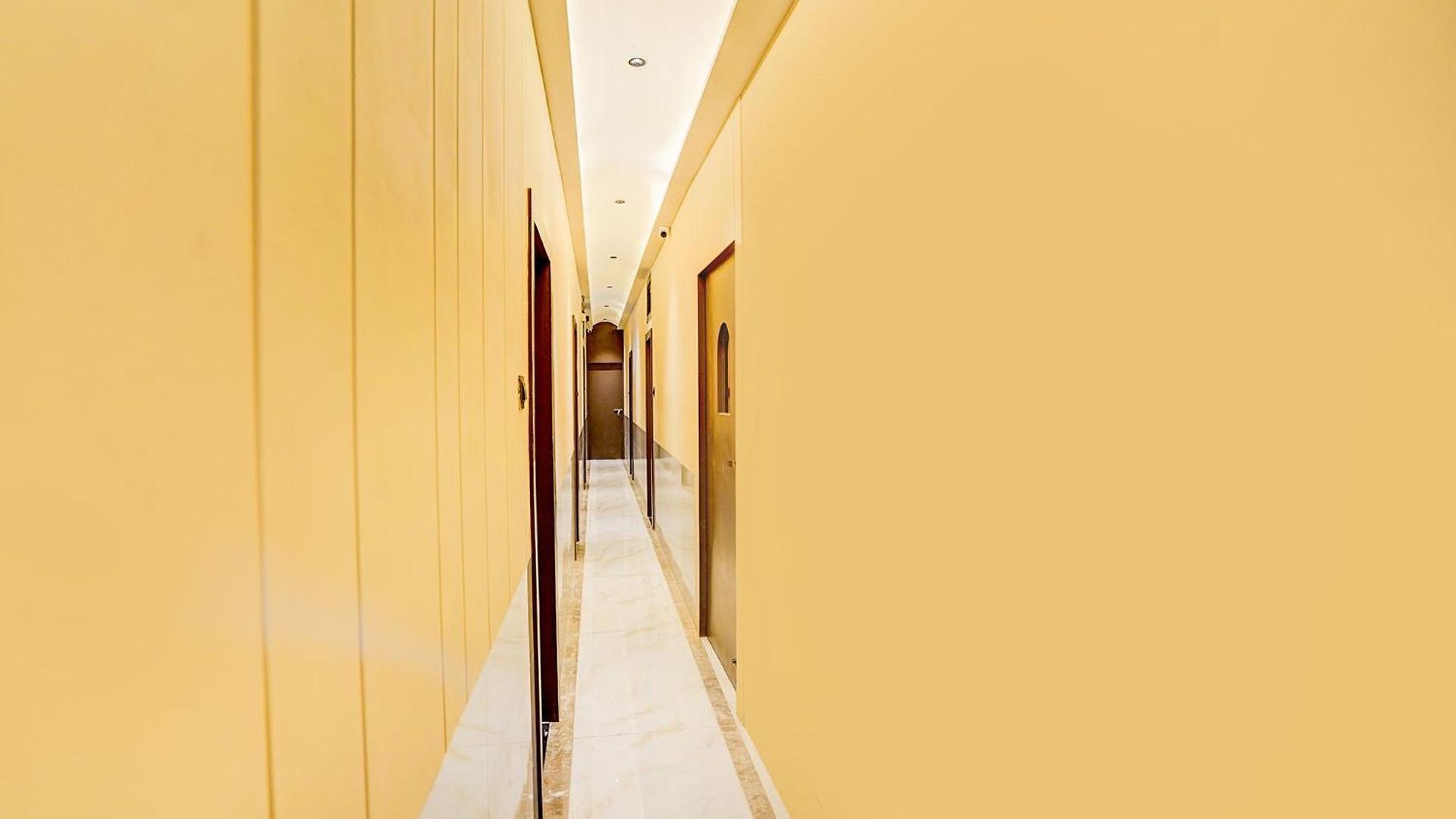 Fabhotel Jk Hotel 3*