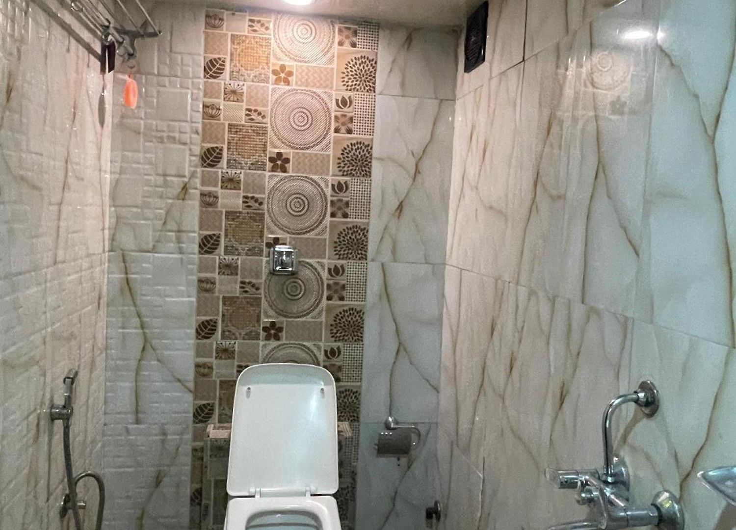 Hotel Bkc Palace Near Us Consulate 3*