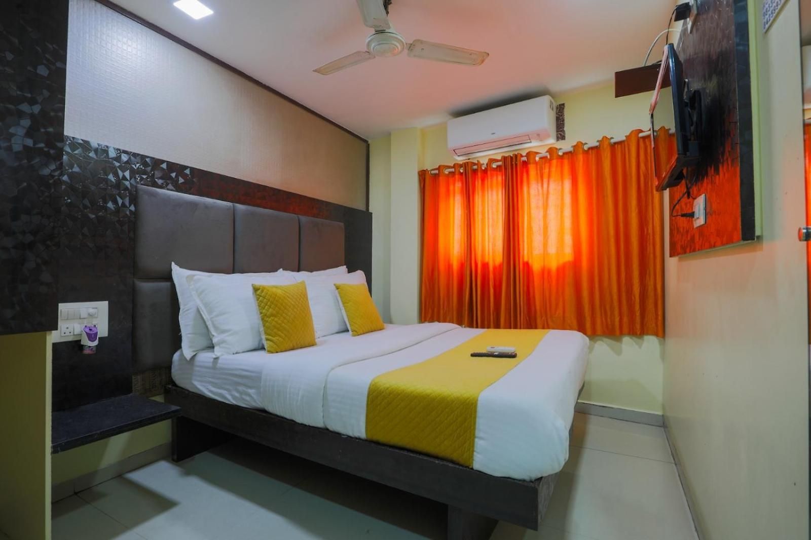 Hotel Golden Bkc Mumbai