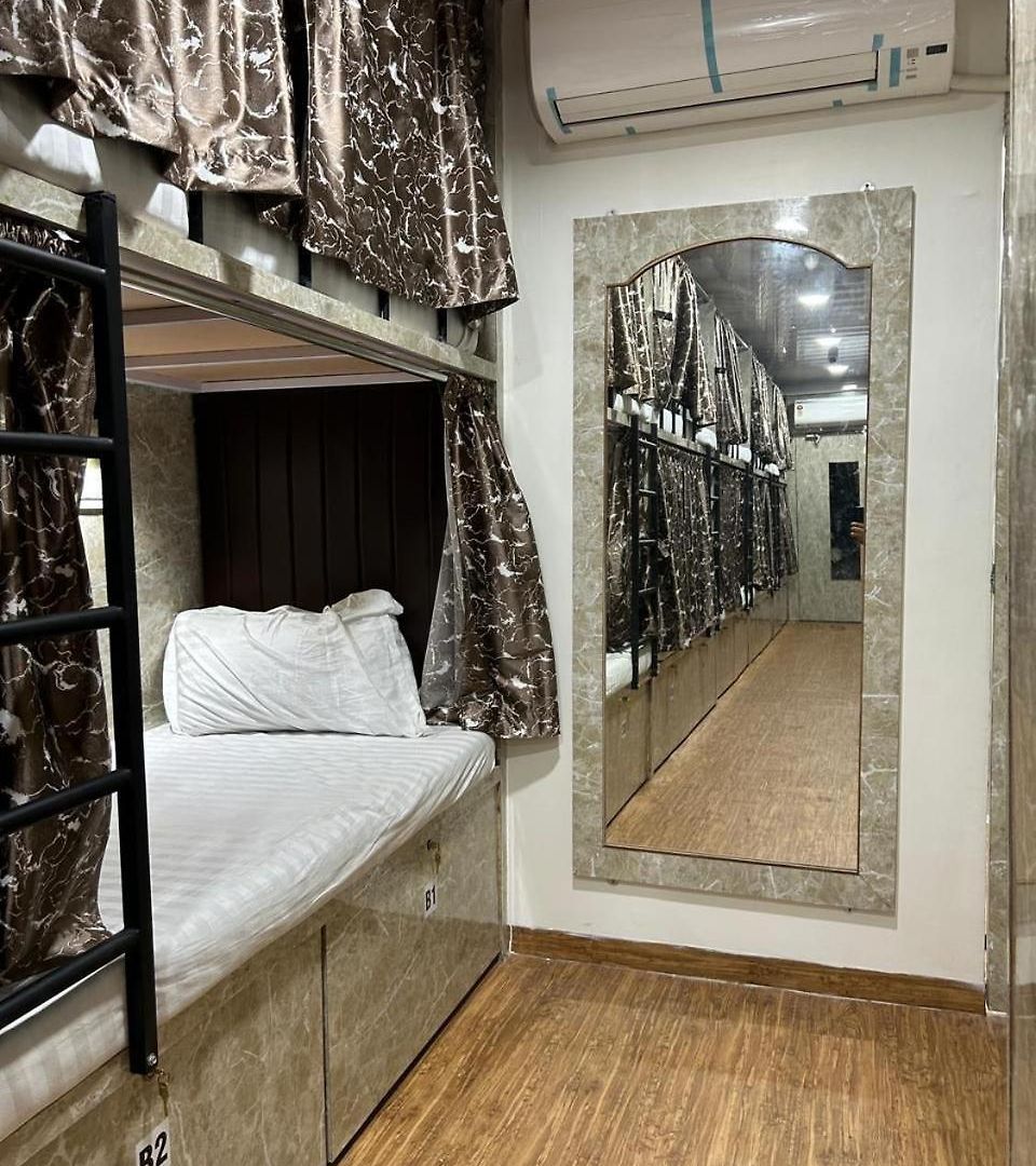Apna Adda And Hostel