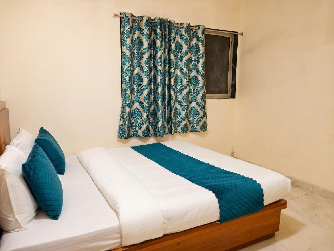 Glow Star - Near Csmt Railway Station & Hajj House - South Hotel Mumbai