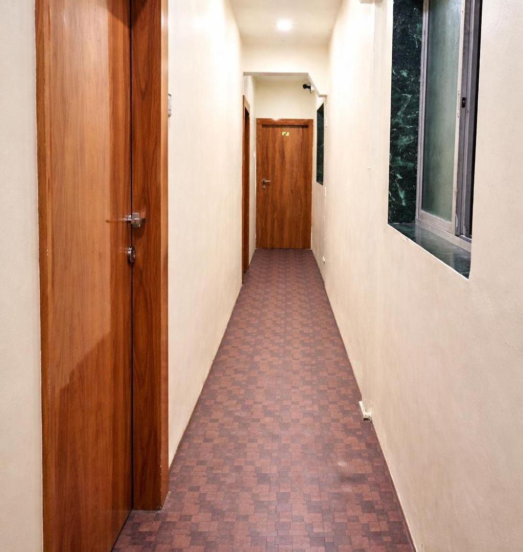 Hotel Glow Star - Near Csmt Railway Station & Hajj House - South Mumbai