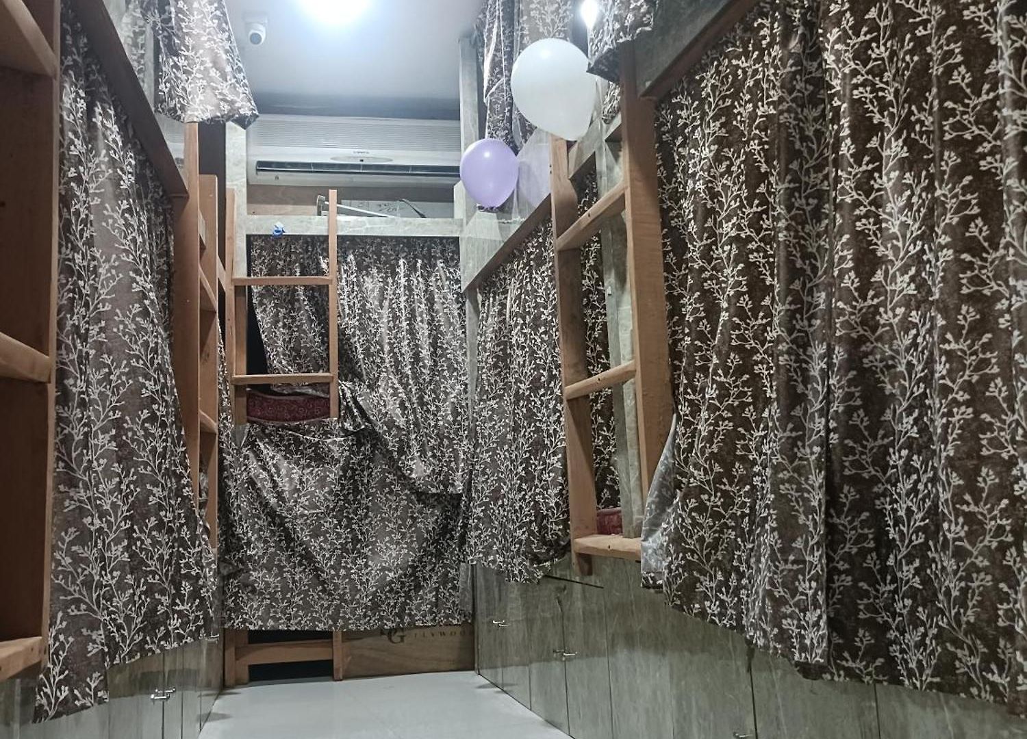 New Star Andheri West Hostel Mumbai