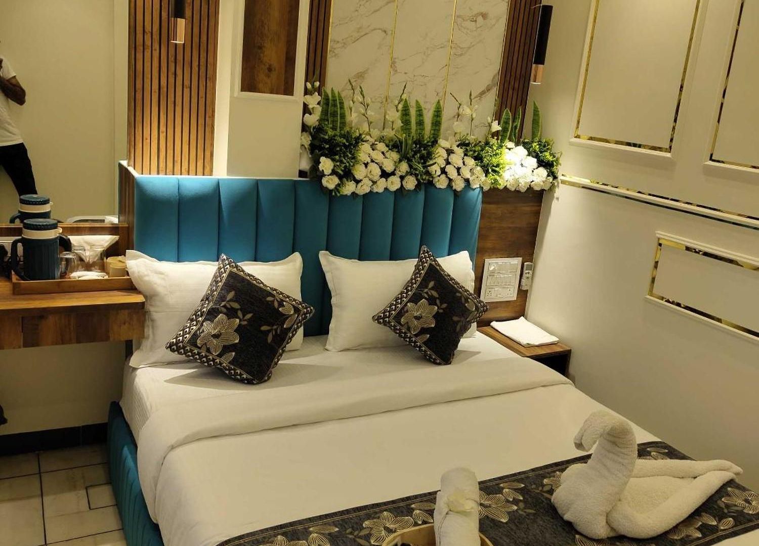 Popular Palace Hotel *
