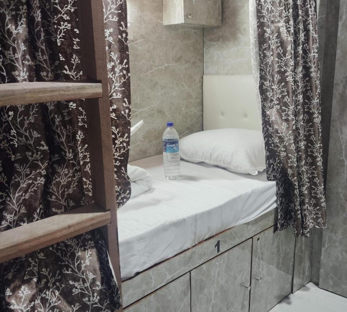 New Star Andheri West Hostel Mumbai