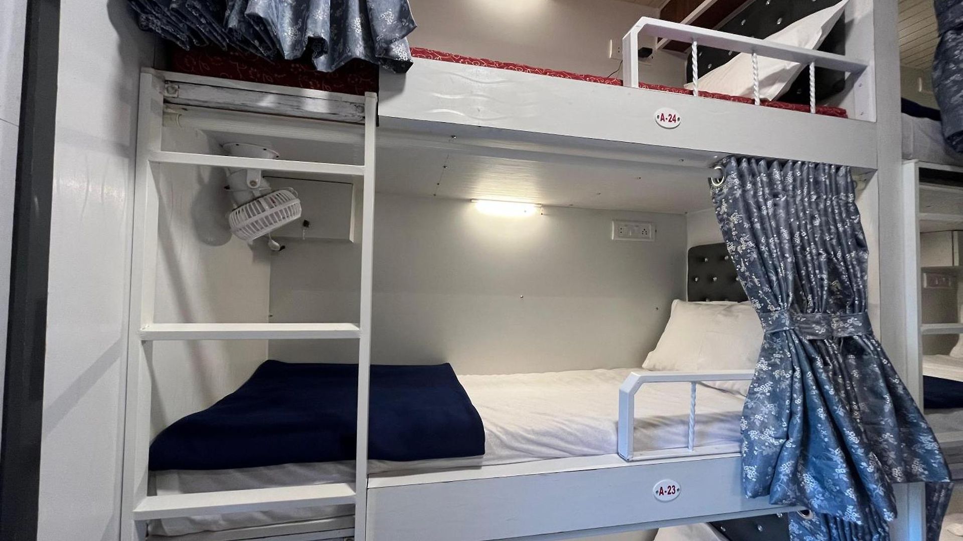 Transit - Near Airport Bed & Breakfast *