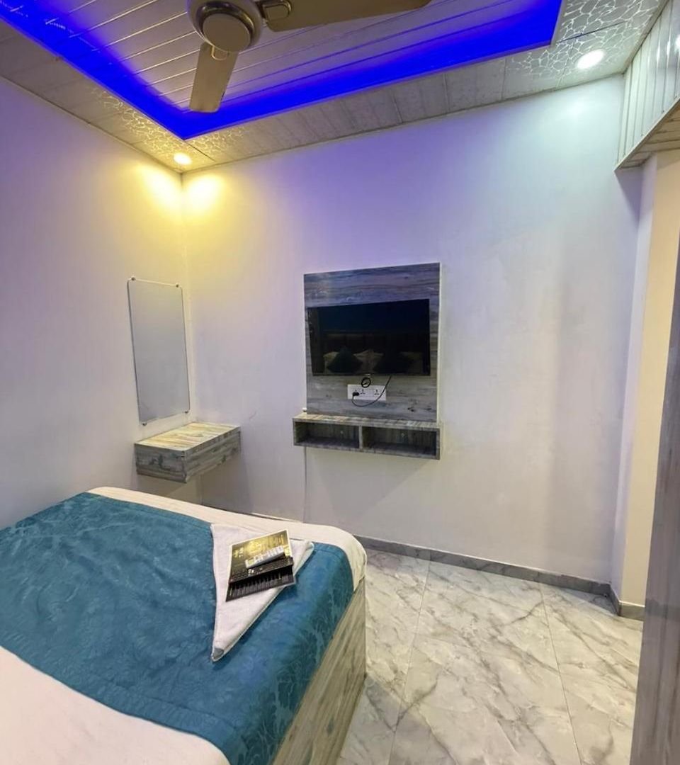 Hotel Aala - Versova Mumbai