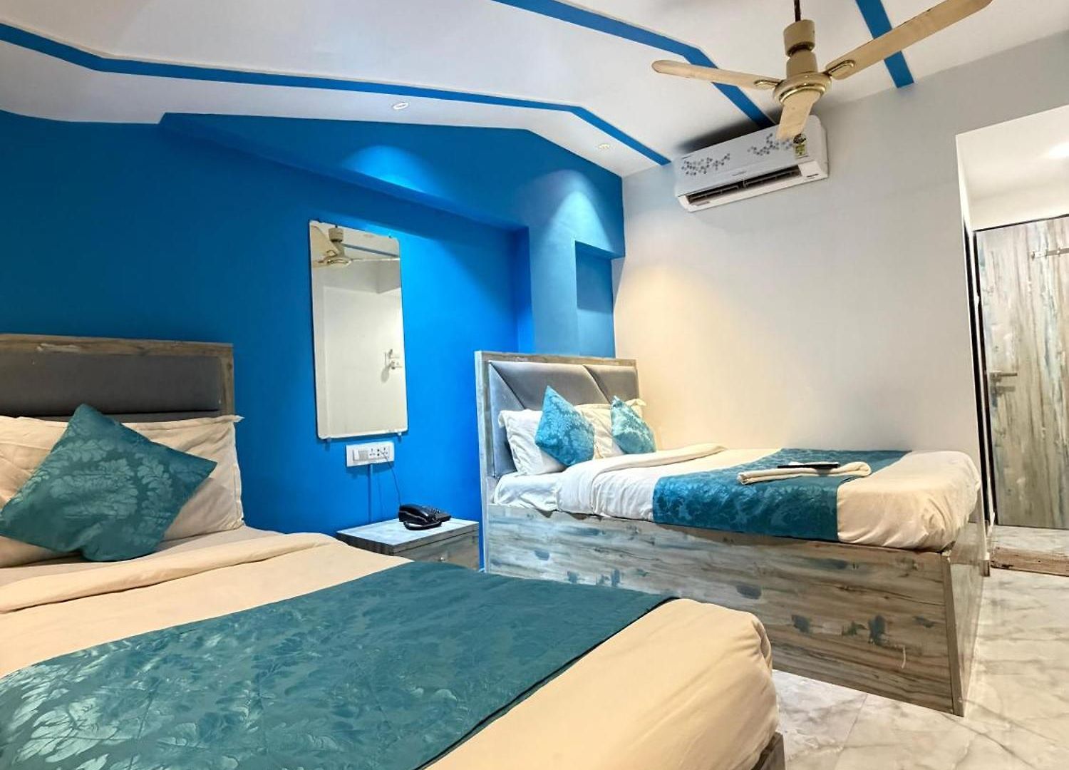 Aala - Versova Hotel 3*