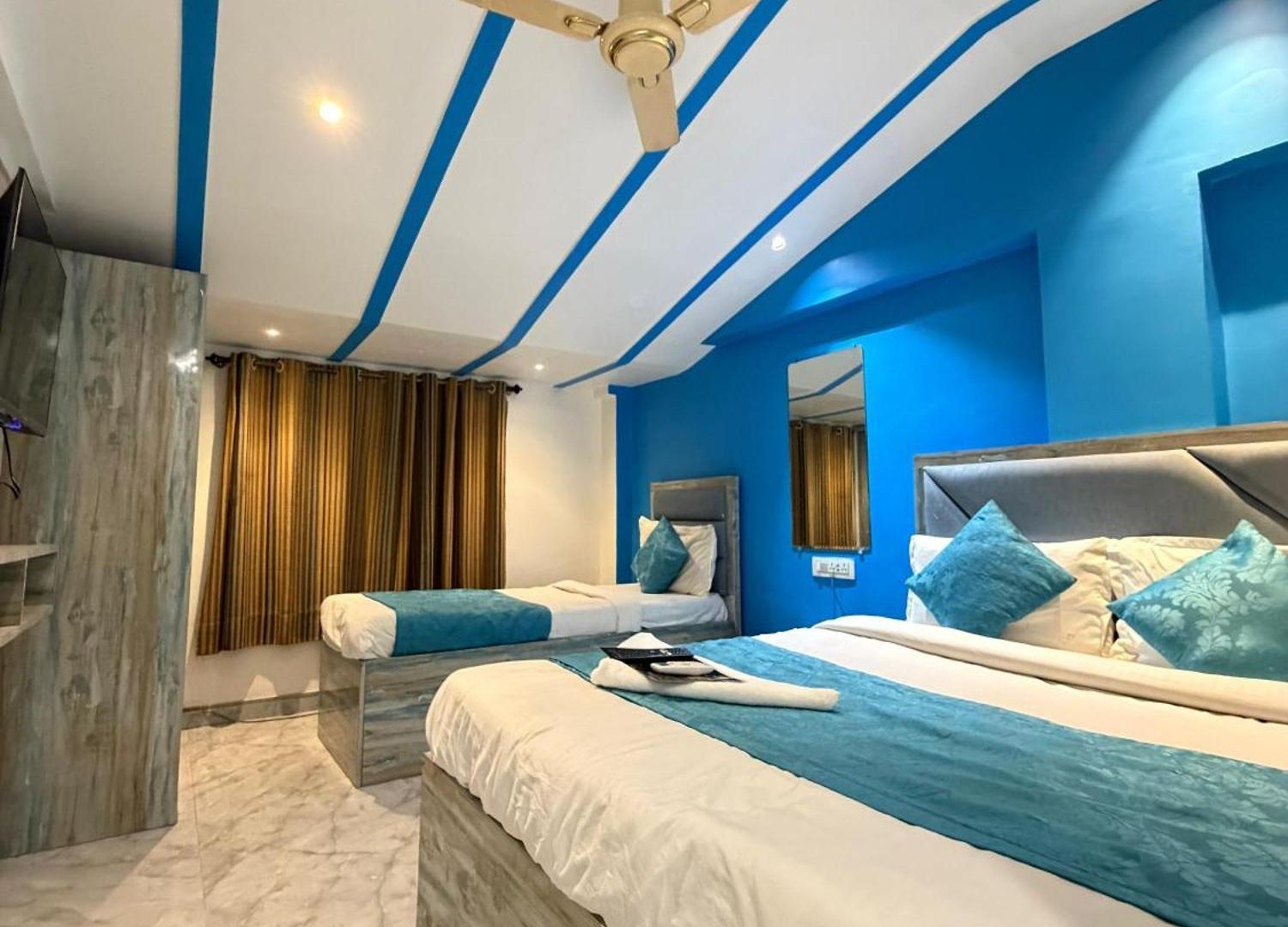 Aala - Versova Hotel Mumbai