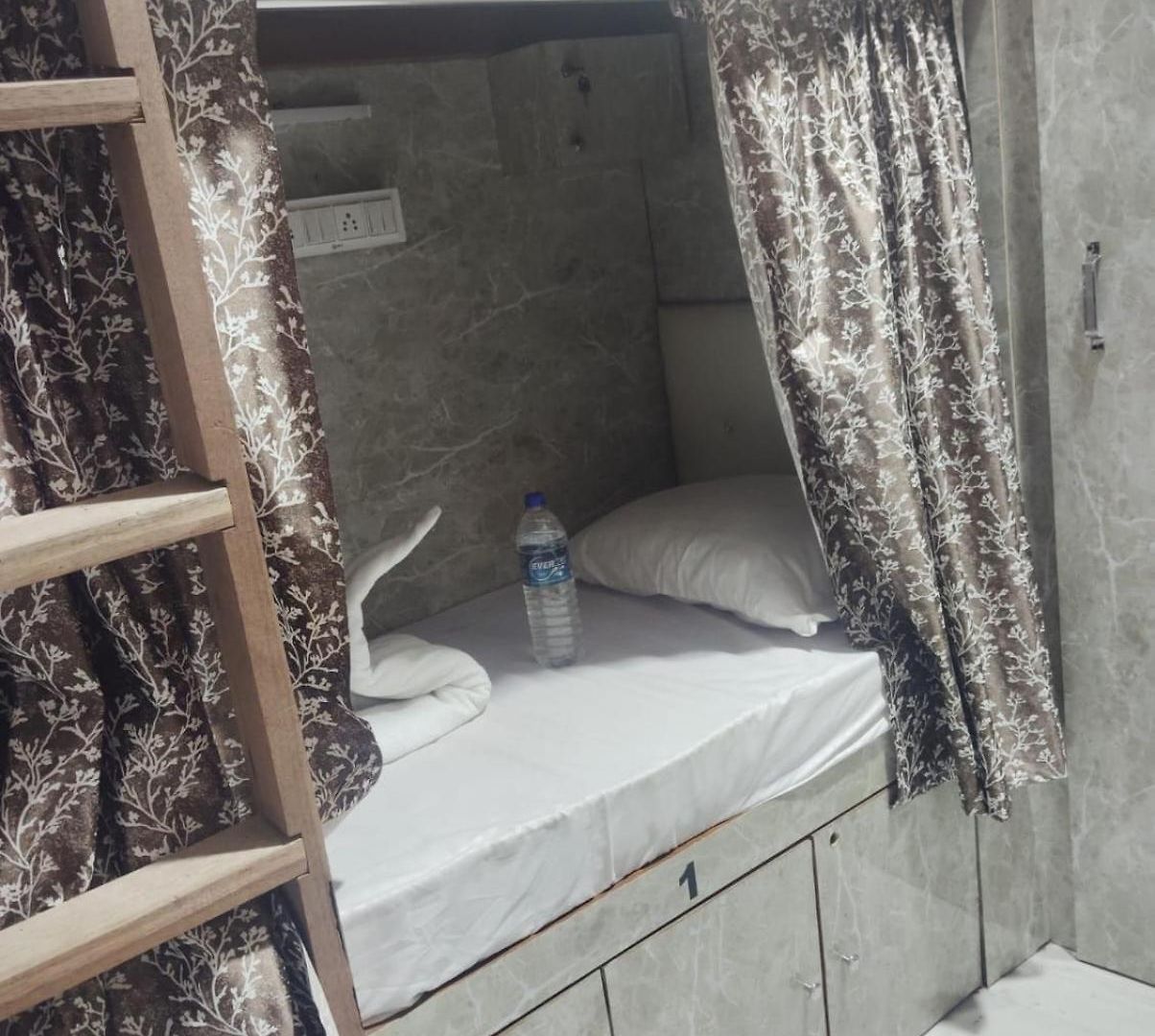 Hostel New Star Andheri West *