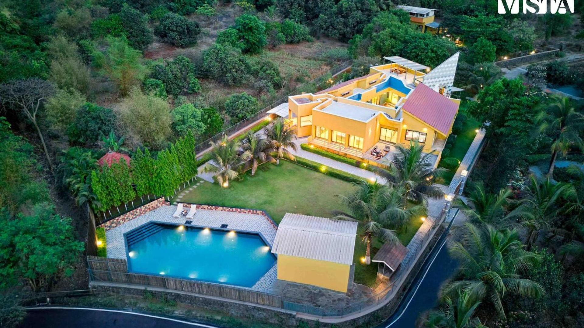 Stayvista's Pranamya - 4bhk With Pet Friendly & Alfresco Dining *