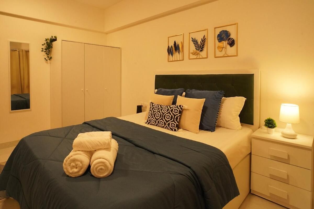 The Emerald Bloom, 2bhk Near Airport,bkc&nmacc Apartment Mumbai