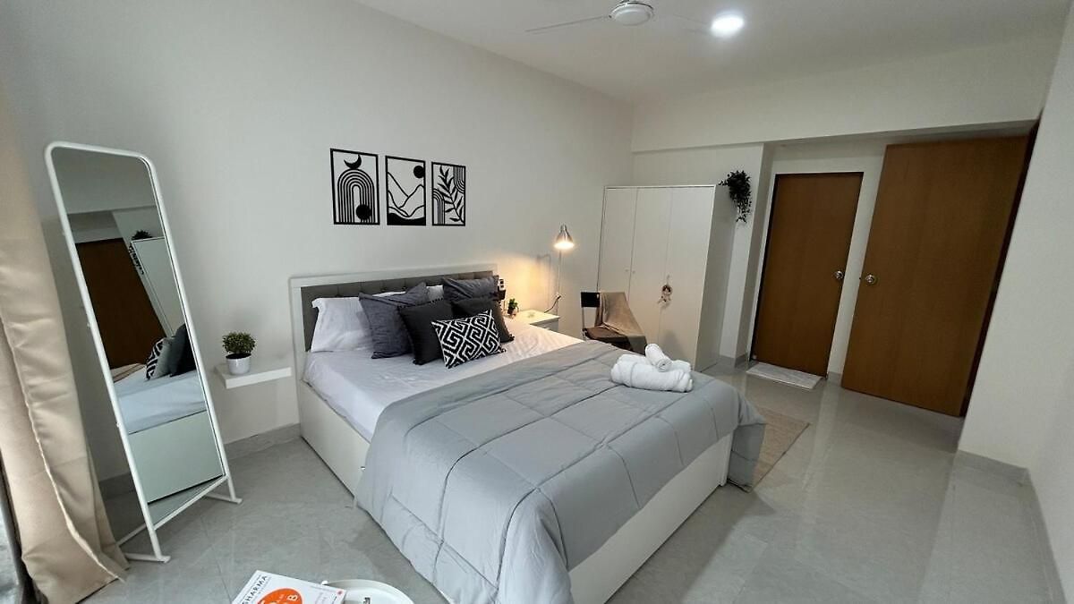 Urban Pause, 2bhk Near Bkc,airport&nmacc *