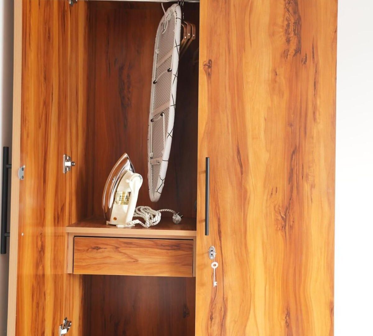 The Emerald Bloom, 2bhk Near Airport,bkc&nmacc * Mumbai