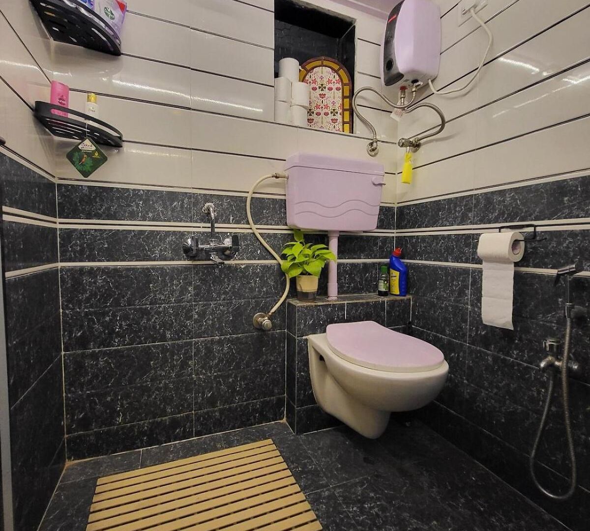 1bhk Bandra Chapel Road * Mumbai