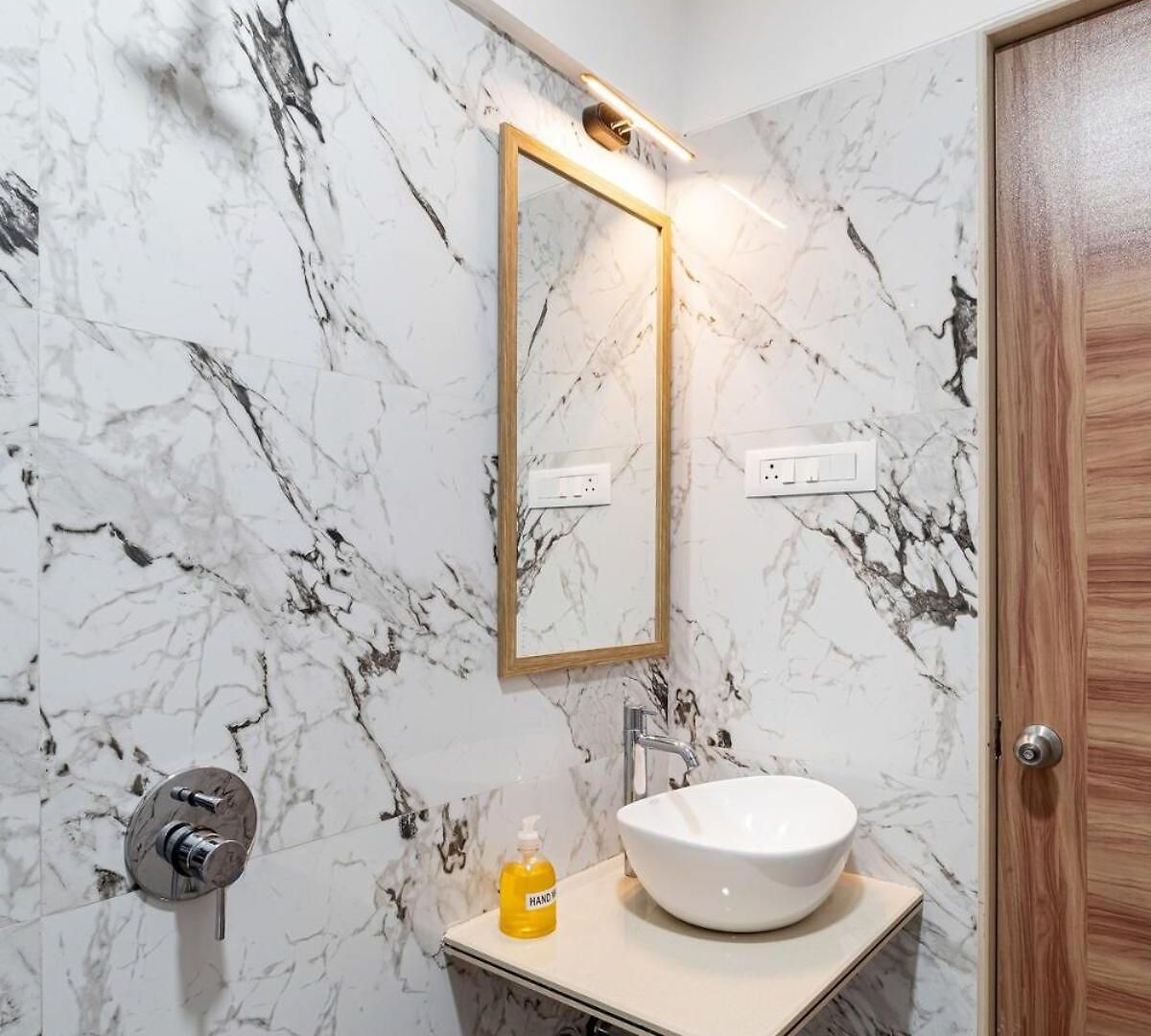 Delphi 2bhk By House Oona Apartment Mumbai