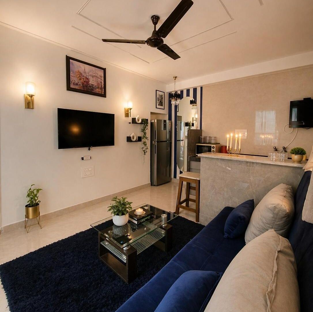 Casa Azure 1bhk Off Carter Road, Chuim Village