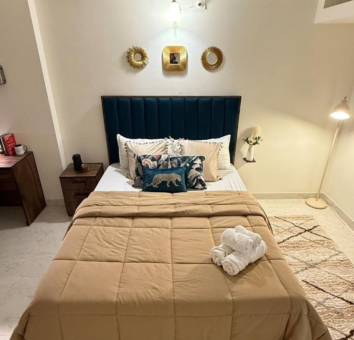 Powai, Aurora Luxe,2bhk Balcony & View Apartment *