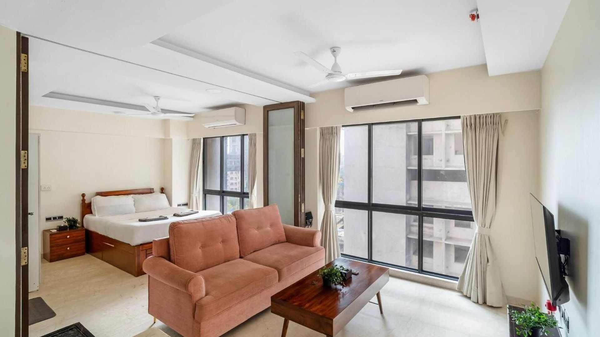 Apartment Milano Cozy In Bkc With Lift Wi-fi Mumbai