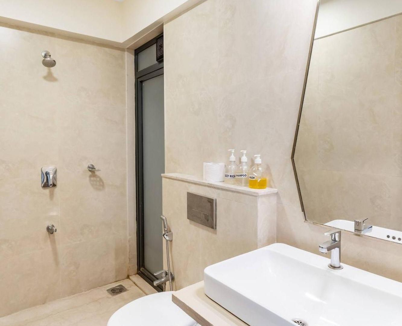 Apartment Milano Cozy In Bkc With Lift Wi-fi *