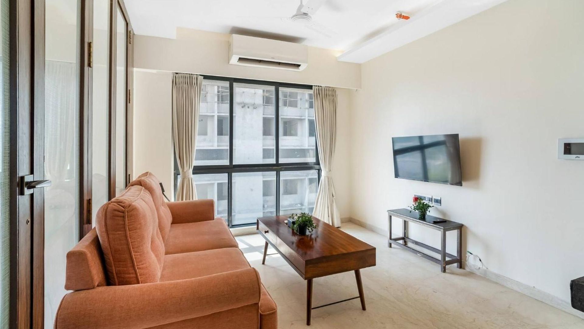 Apartment Milano Cozy In Bkc With Lift Wi-fi