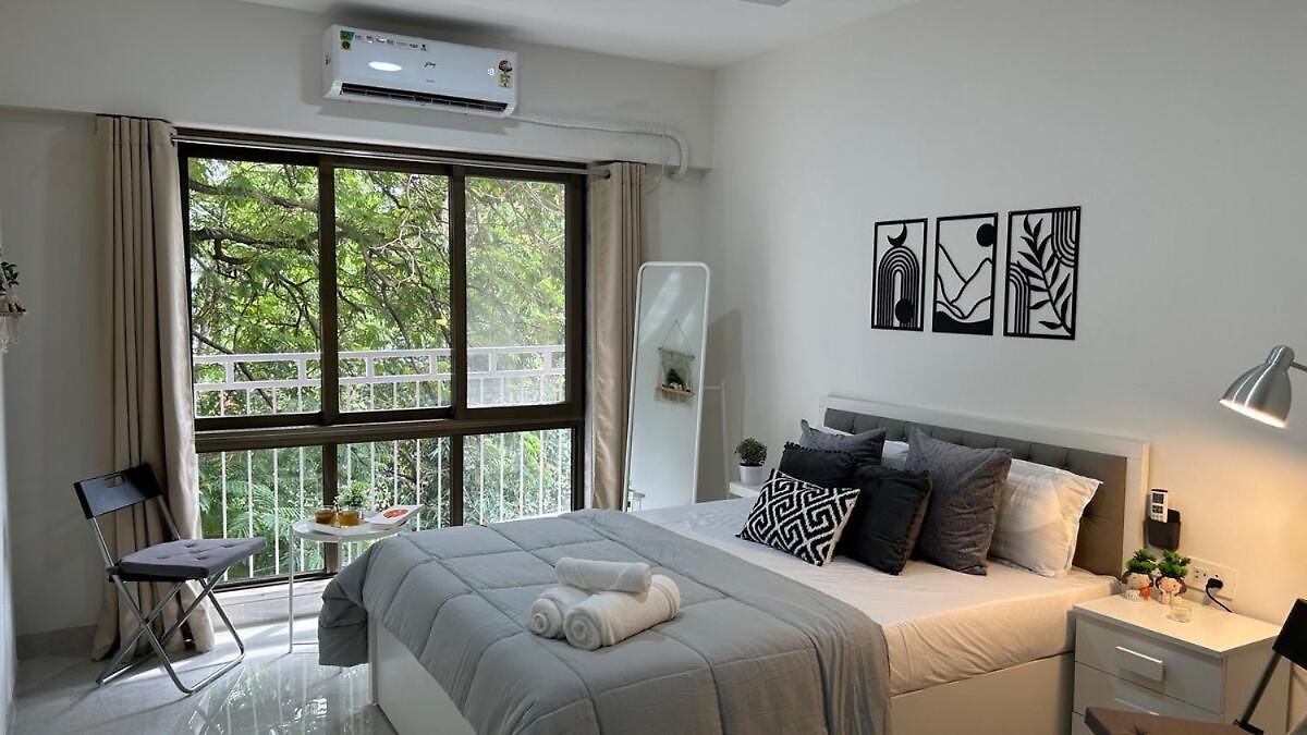 Apartment Urban Pause, 2bhk Near Bkc,airport&nmacc *