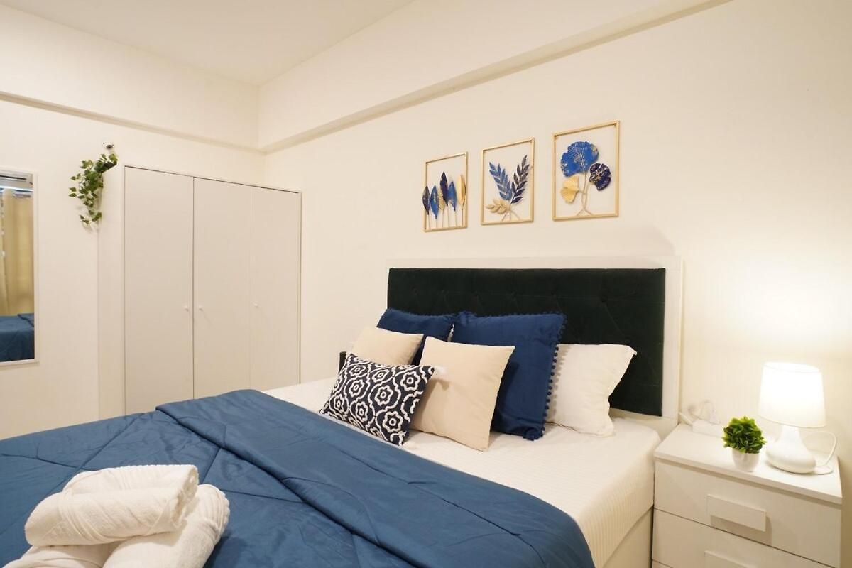 The Emerald Bloom, 2bhk Near Airport,bkc&nmacc Mumbai
