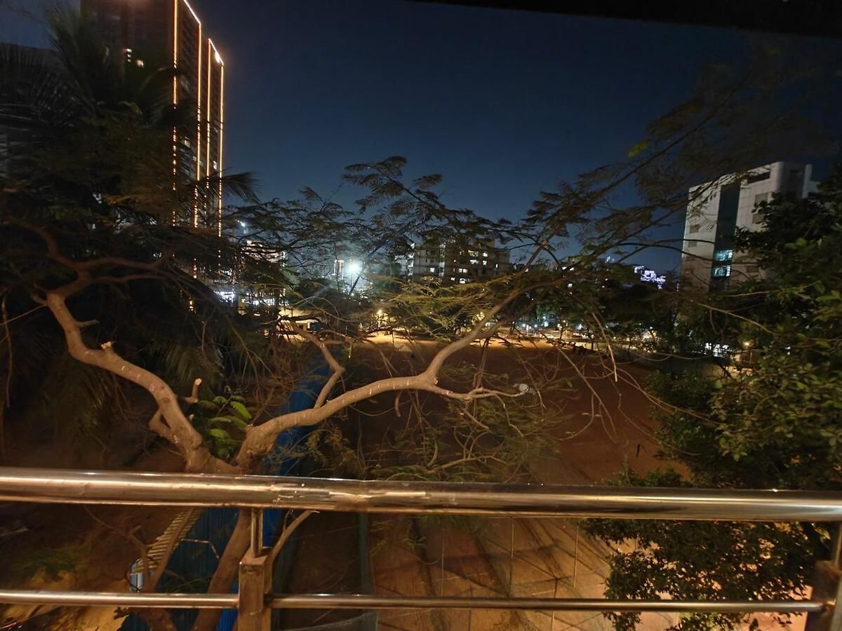 Apartment Serene-2bhk Balcony-parking-bandra Chapel Rd-cafes *