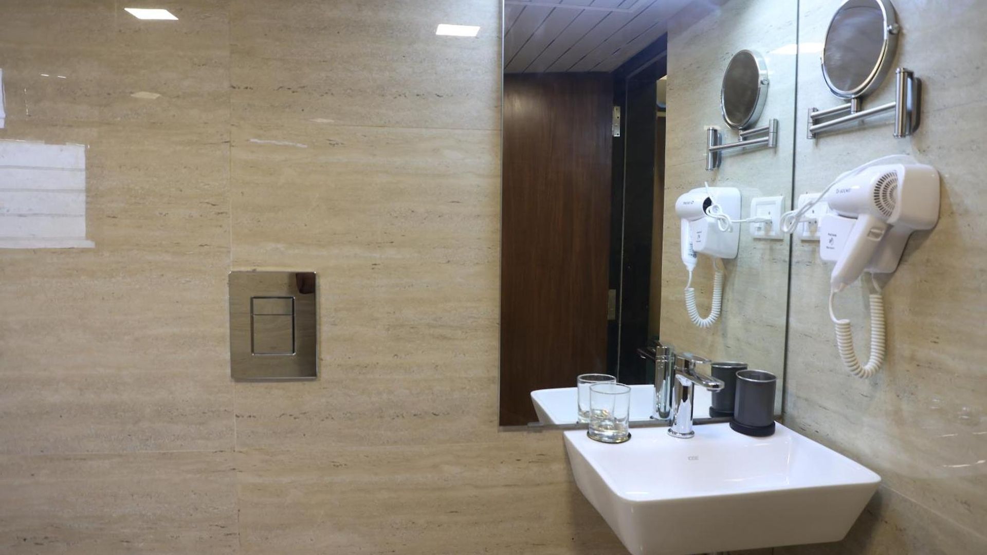 Wabi-sabi By Alamiko Apartment Mumbai