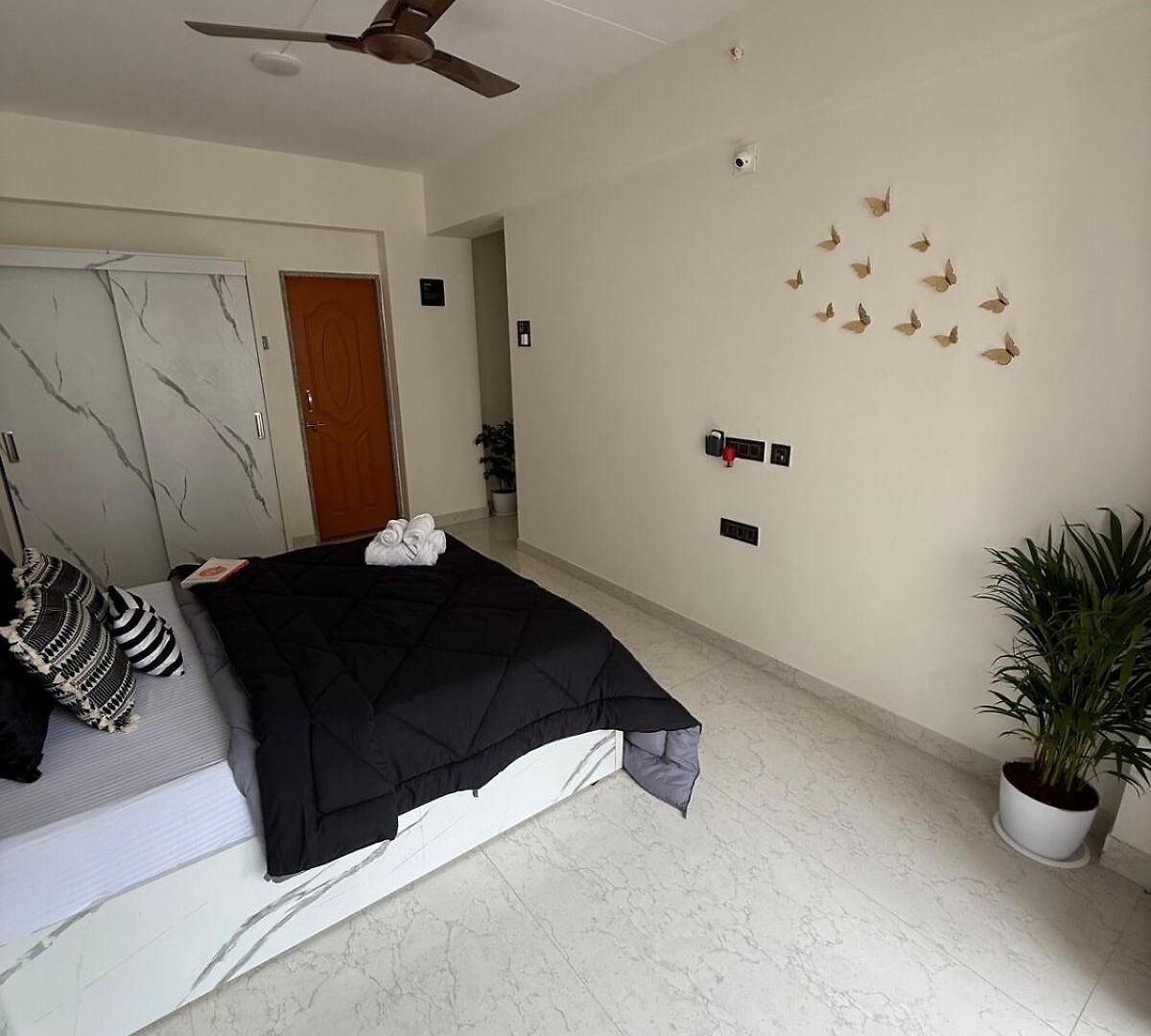 Apartment Powai, Aurora Luxe,2bhk Balcony & View