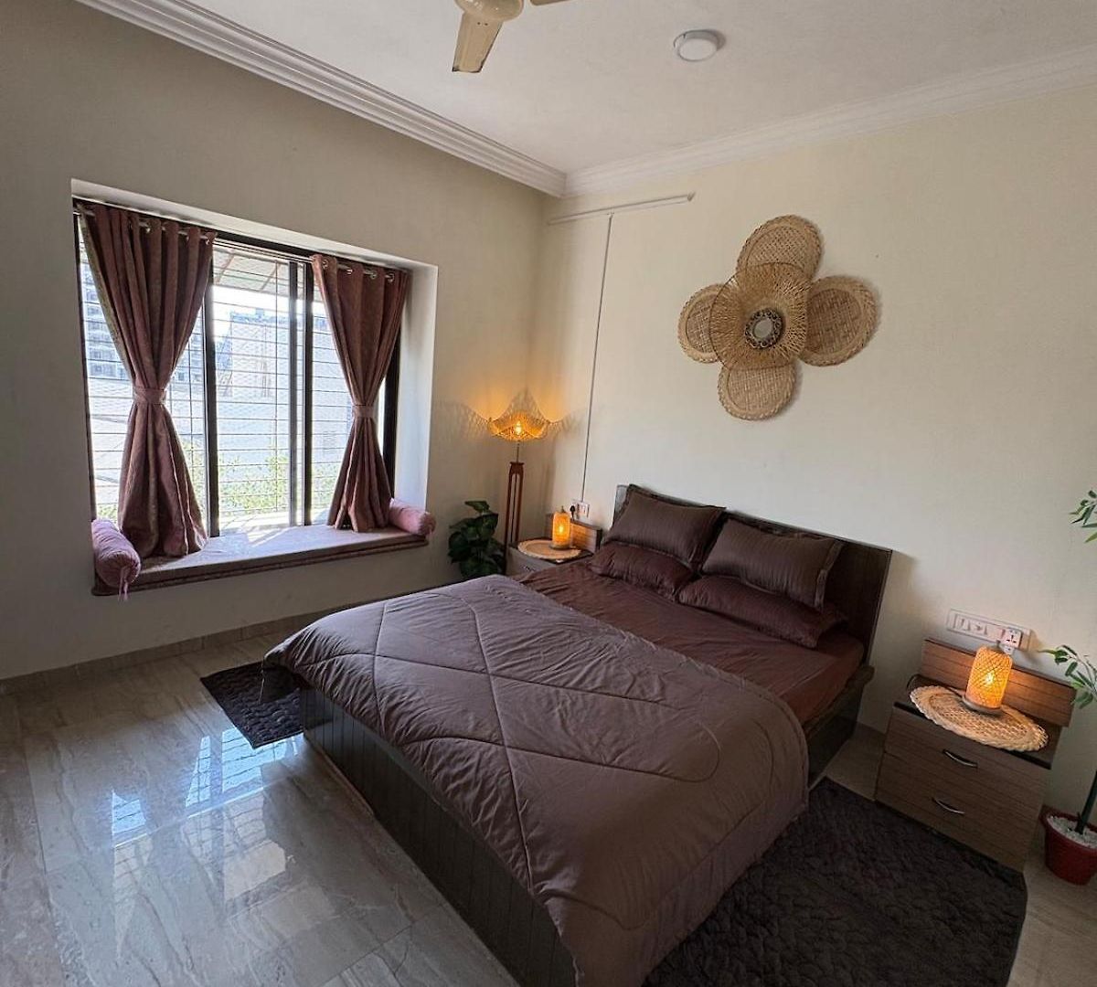 Cozy Retreat In Royal Palms Apartment
