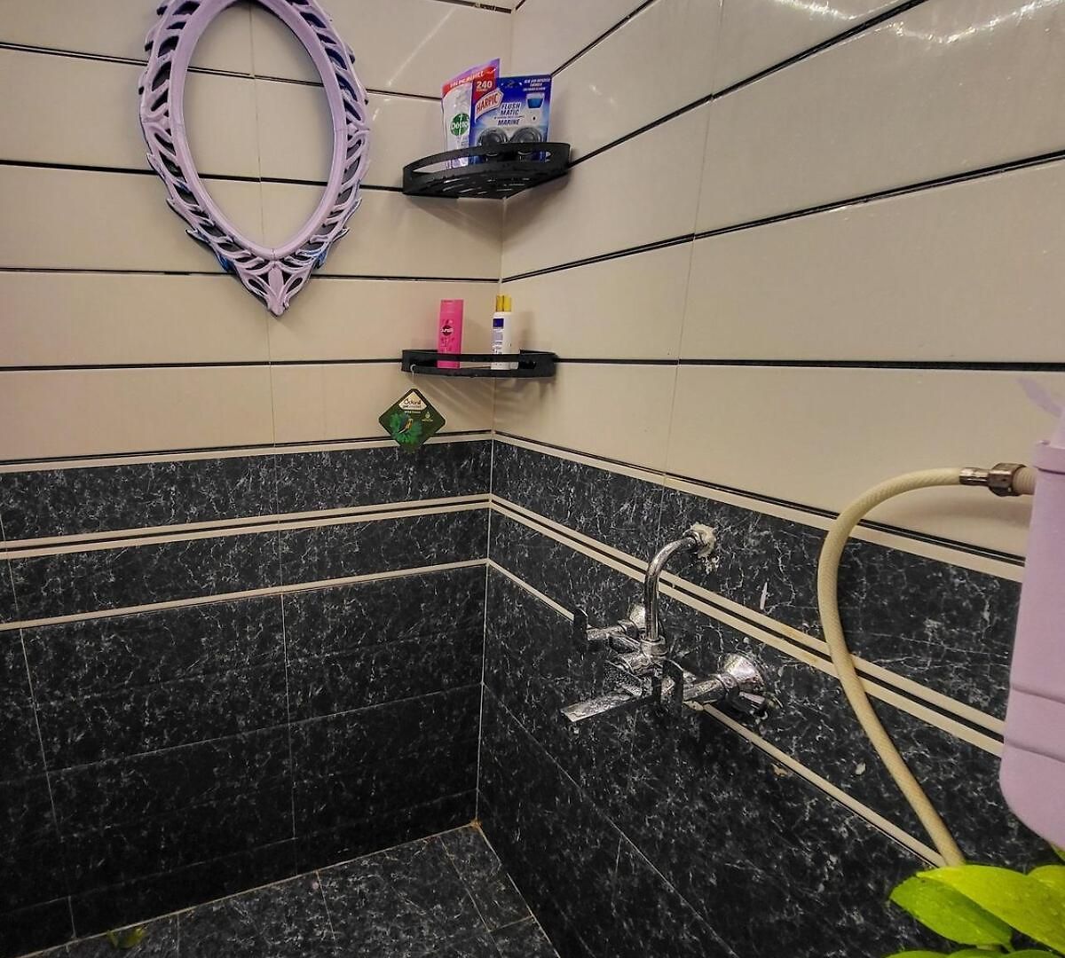 Apartment 1bhk Bandra Chapel Road