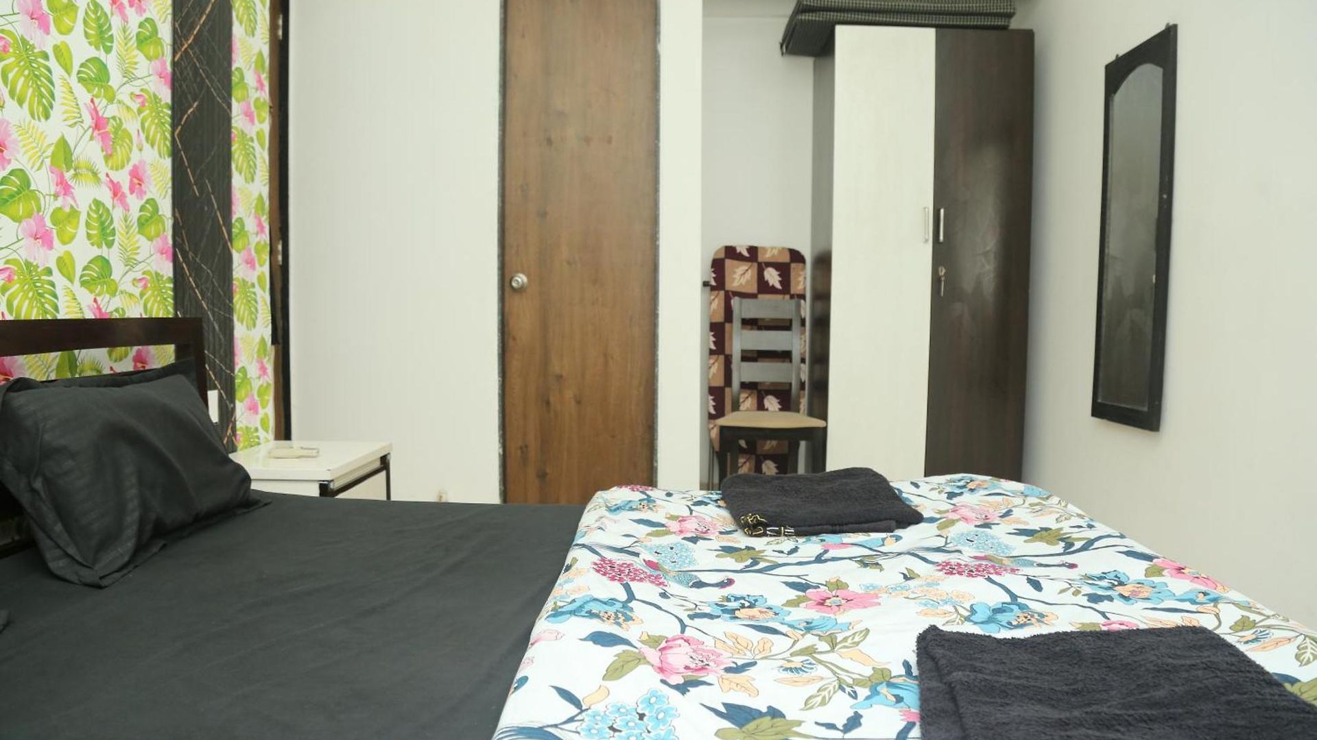 Apartment Ivy Urban Cozy 401 Private 1bhk 3 Min Nesco Mumbai