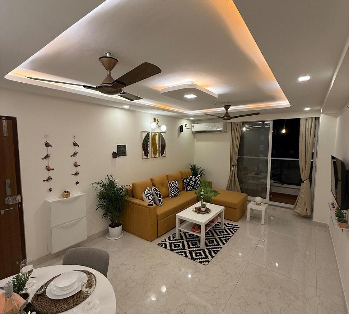 Powai, Aurora Luxe,2bhk Balcony & View Apartment *