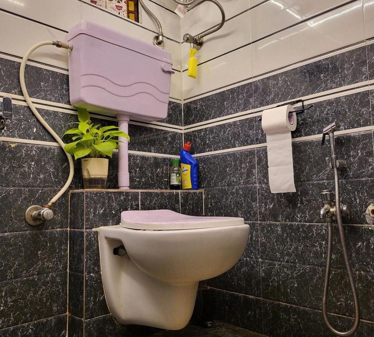1bhk Bandra Chapel Road * Mumbai