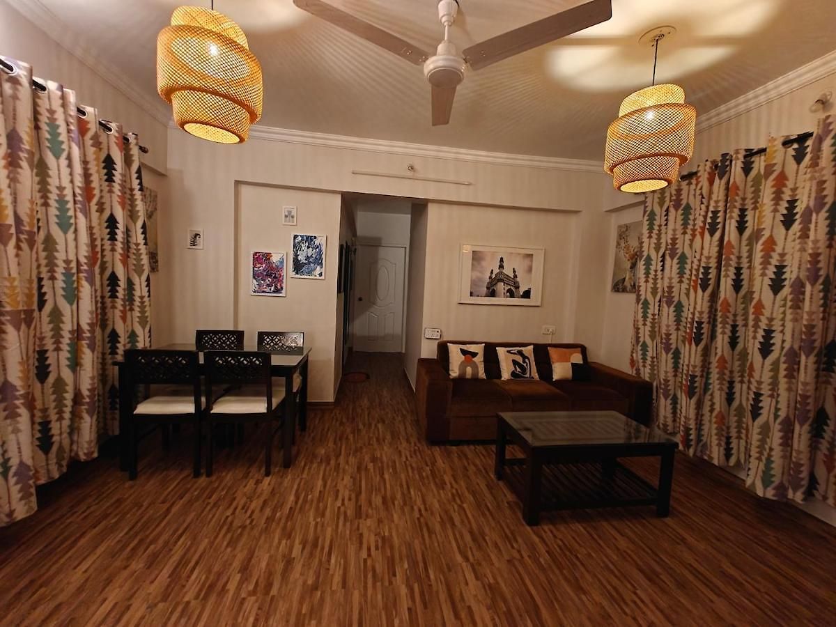 Serene-2bhk Balcony-parking-bandra Chapel Rd-cafes Apartment Mumbai