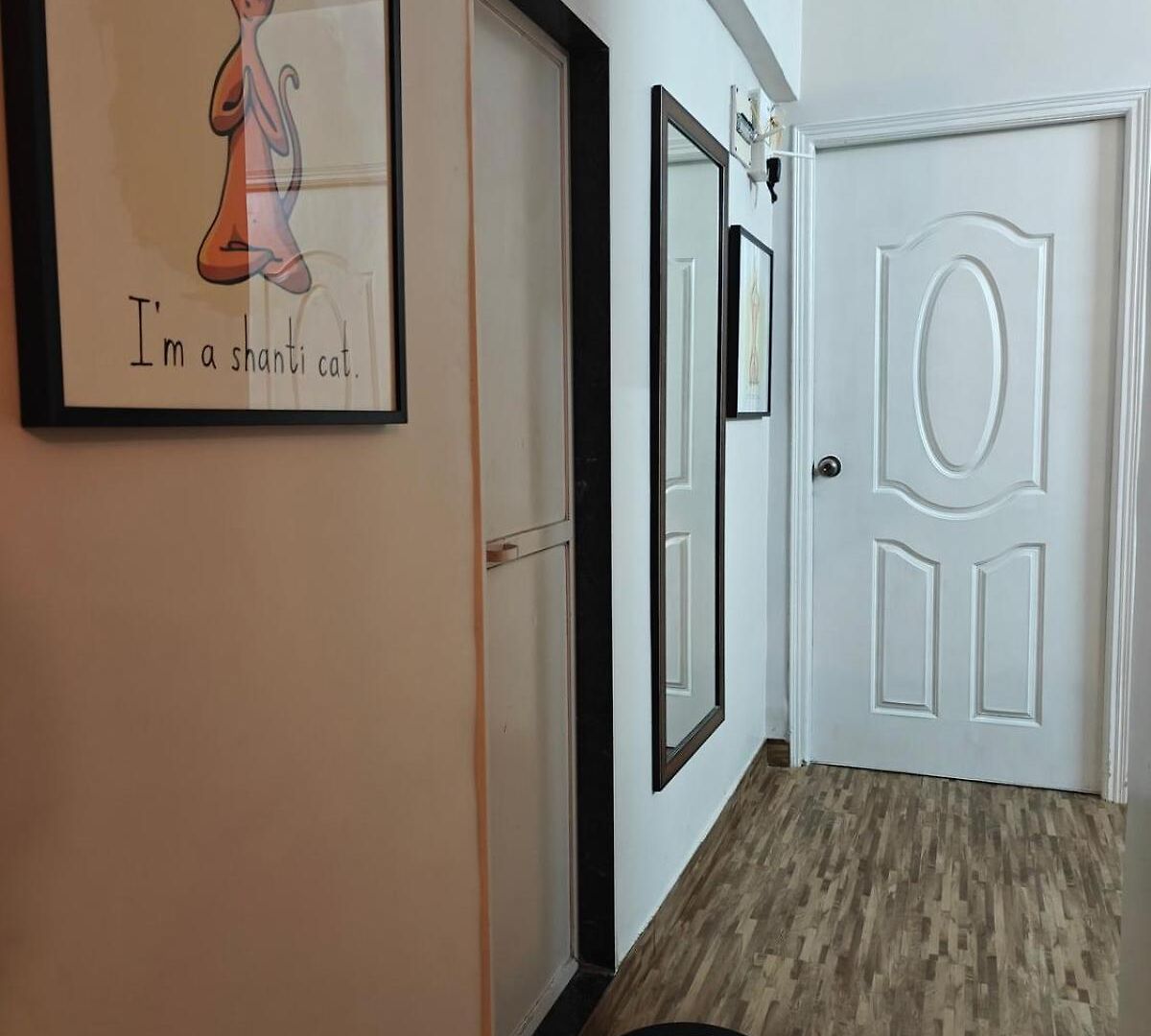 Apartment Serene-2bhk Balcony-parking-bandra Chapel Rd-cafes