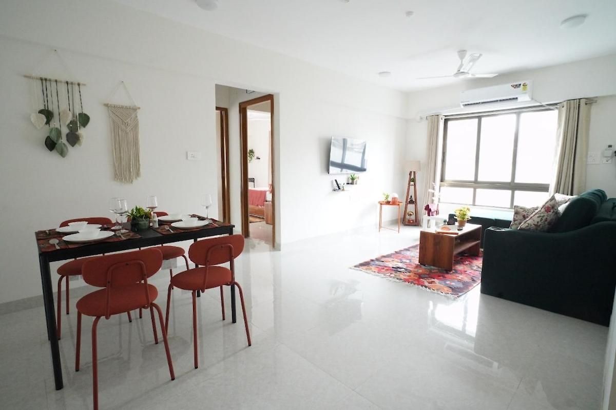 The Emerald Bloom, 2bhk Near Airport,bkc&nmacc Apartment