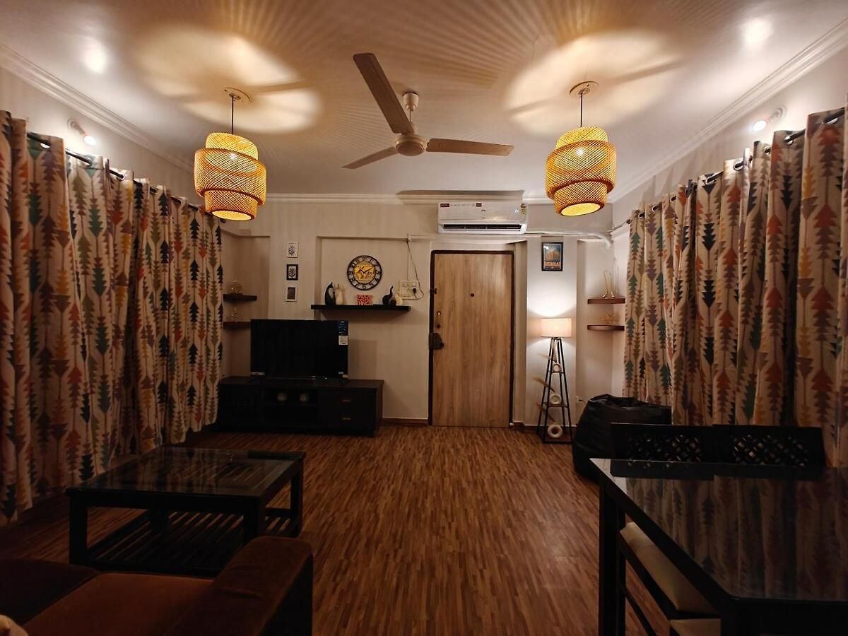 Serene-2bhk Balcony-parking-bandra Chapel Rd-cafes Apartment Mumbai