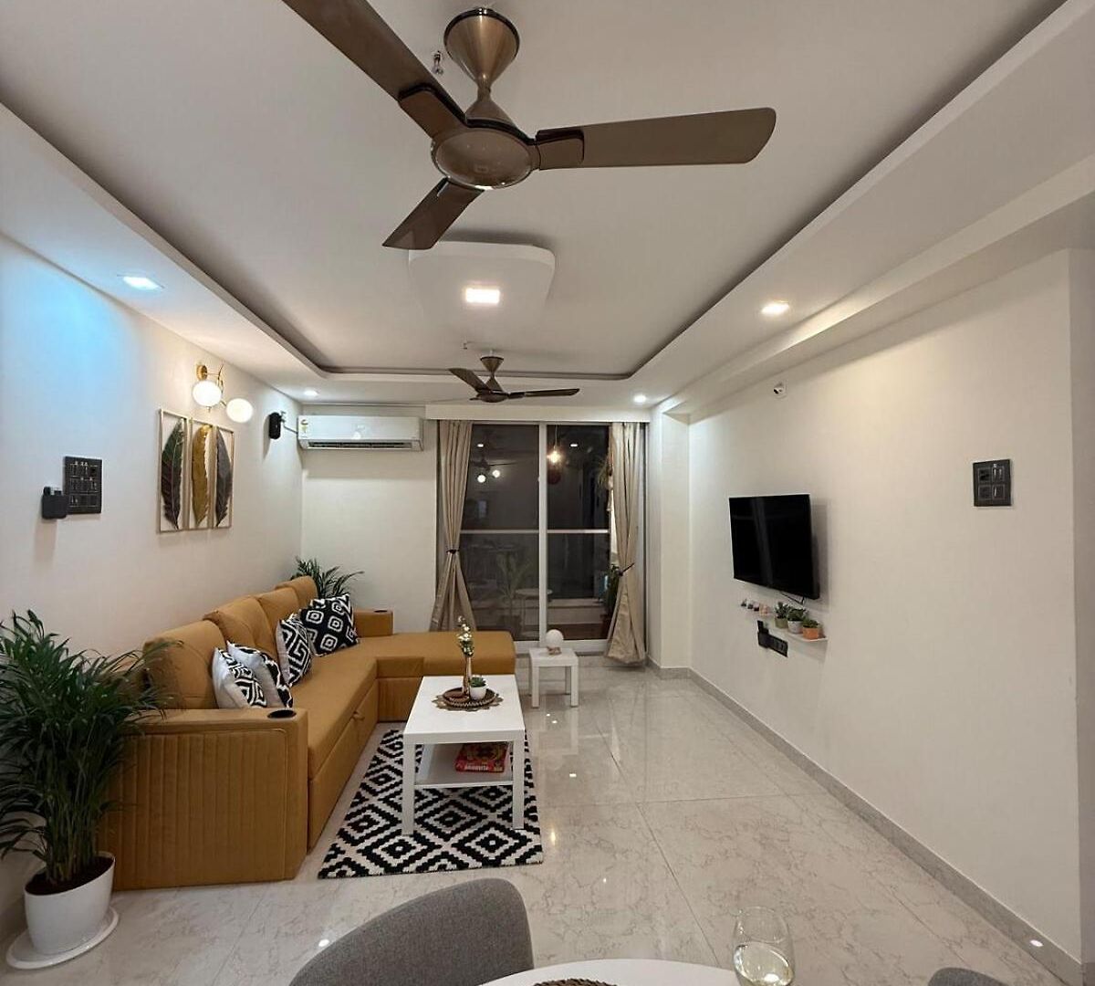 Powai, Aurora Luxe,2bhk Balcony & View *