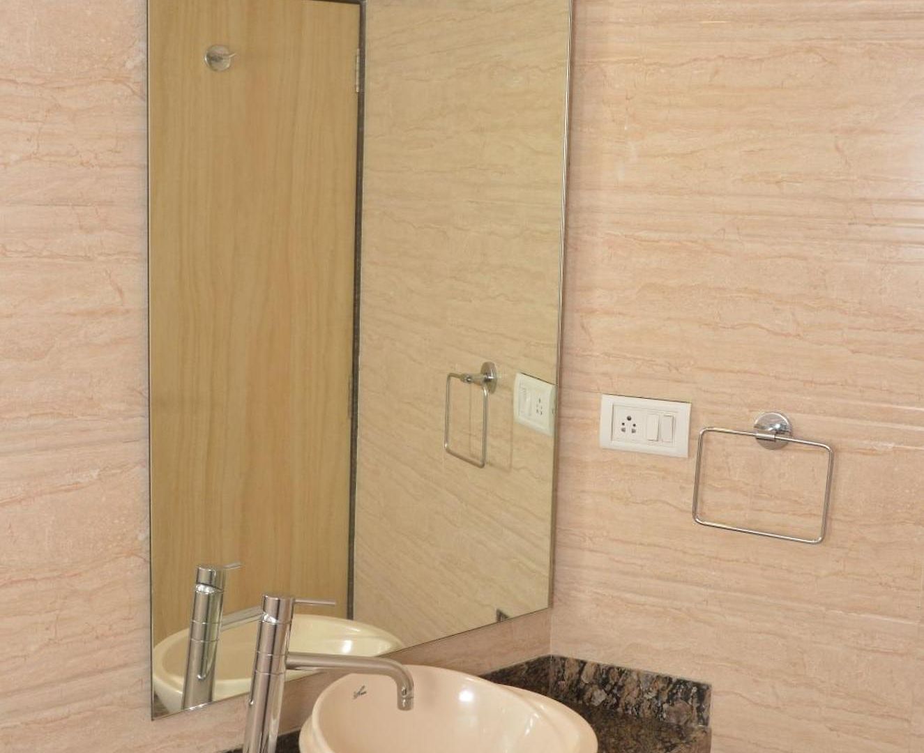 Hotel Ashray International, Sion - Near Bkc 2*