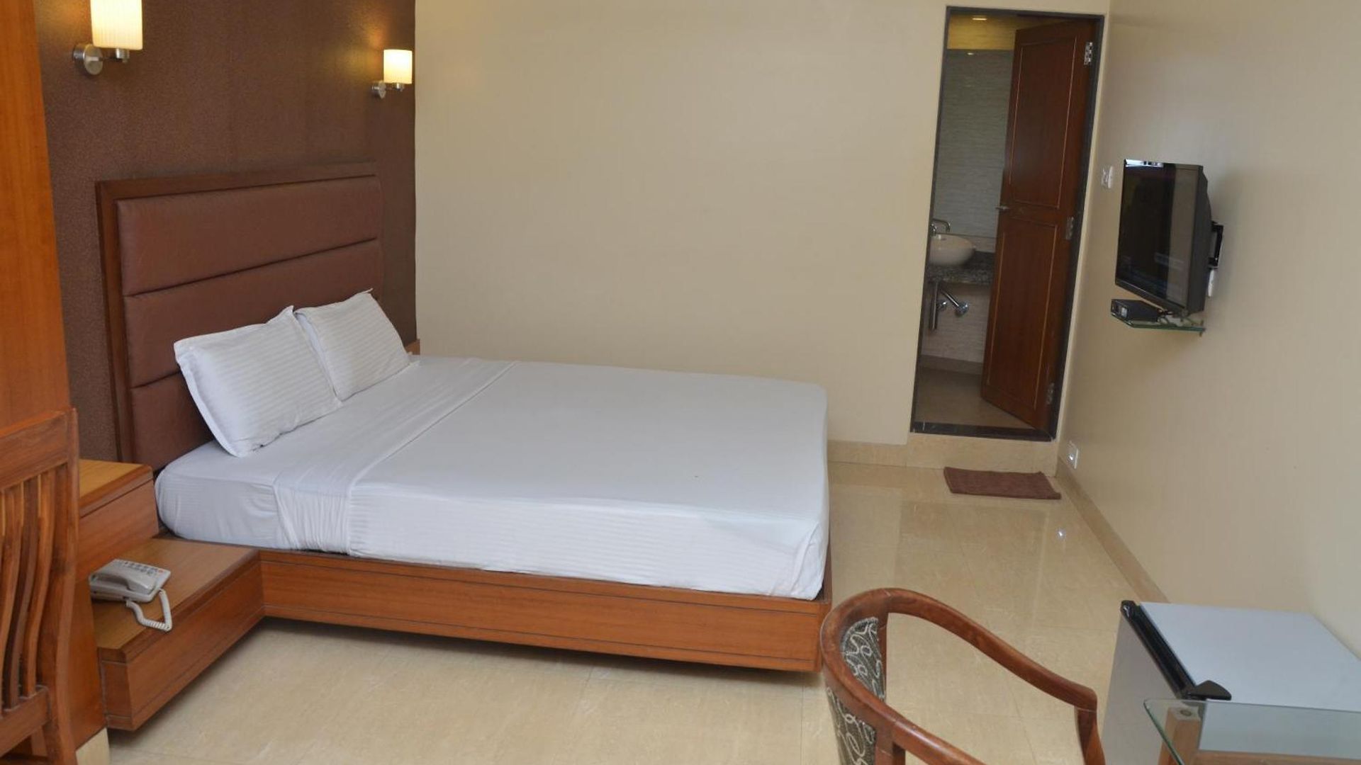 Ashray International, Sion - Near Bkc Hotel Mumbai