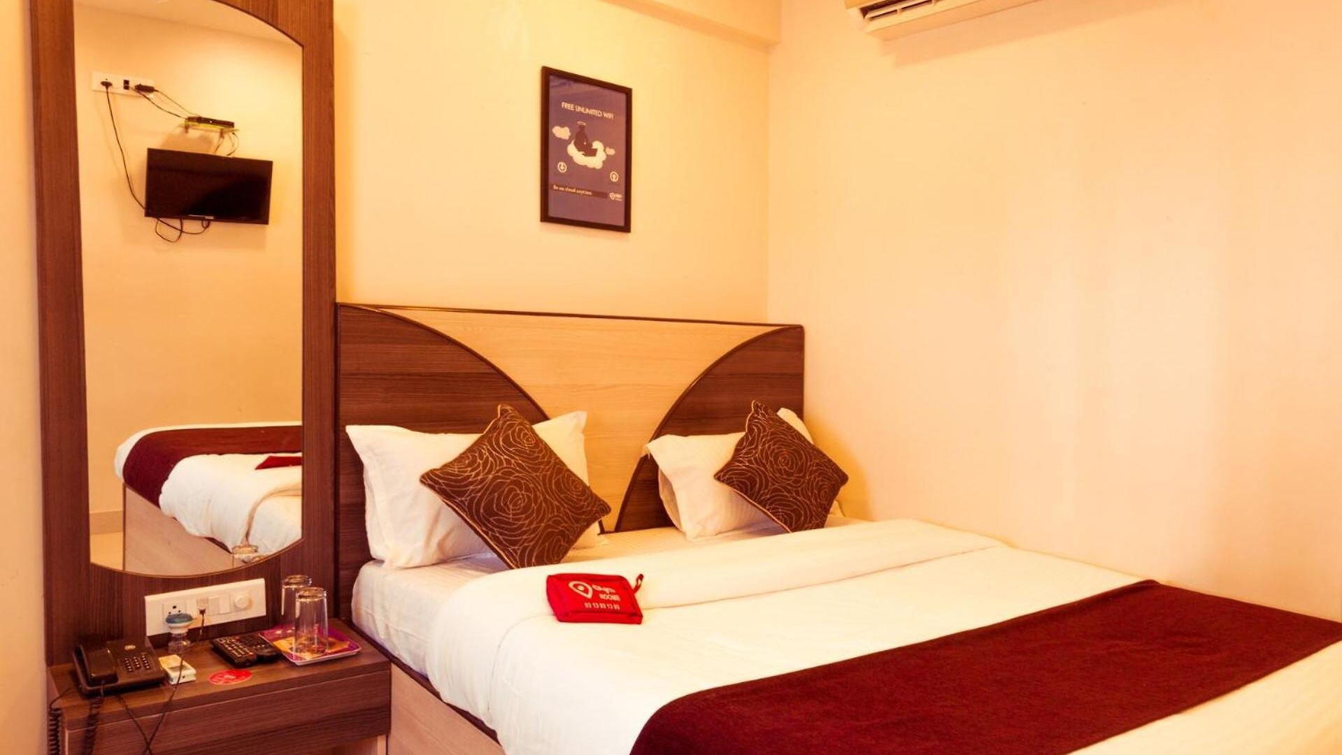 Hotel O Royal Grand Near Chhatrapati Shivaji International Airport Mumbai