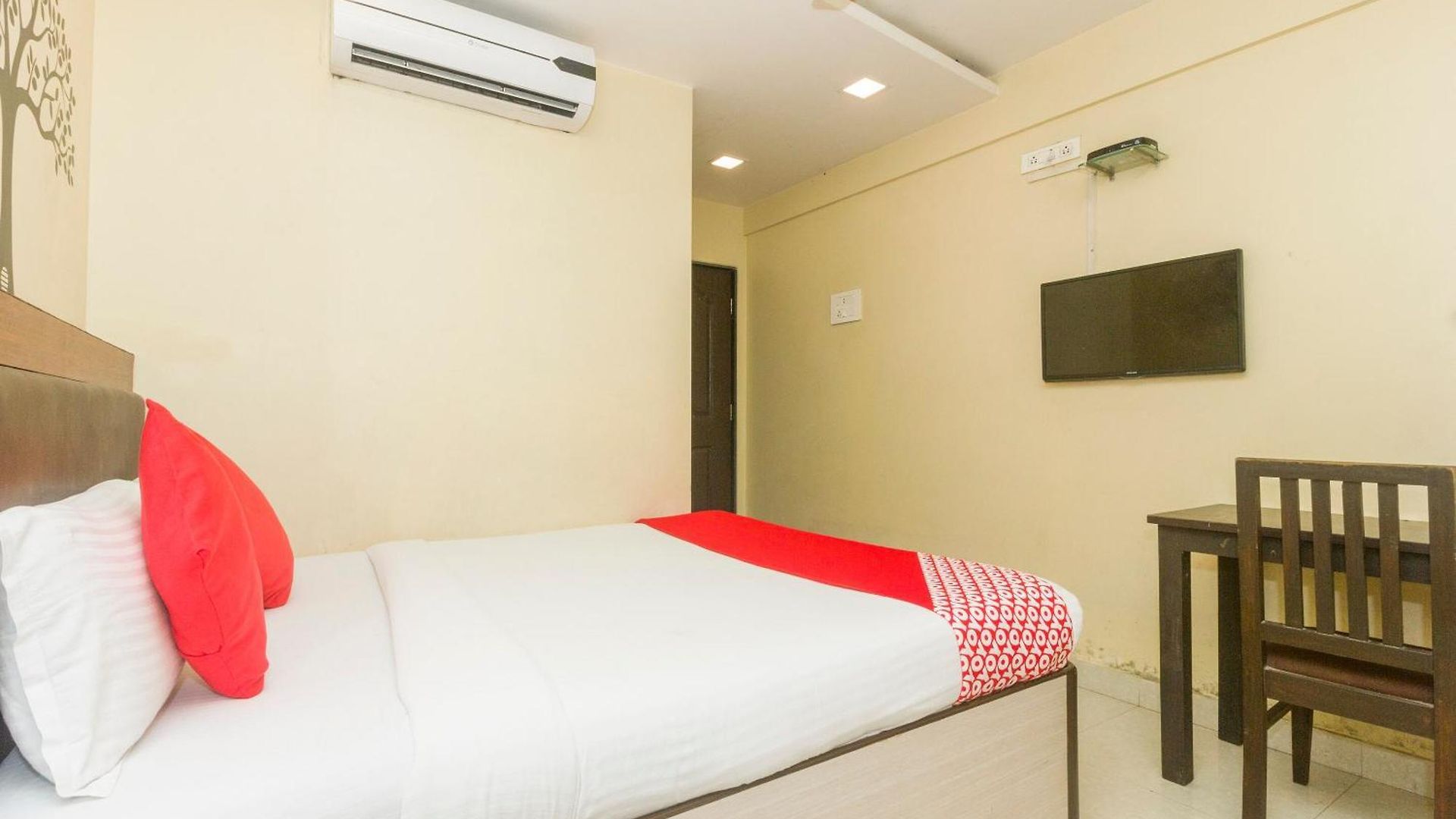 O Royal Grand Near Chhatrapati Shivaji International Airport Mumbai