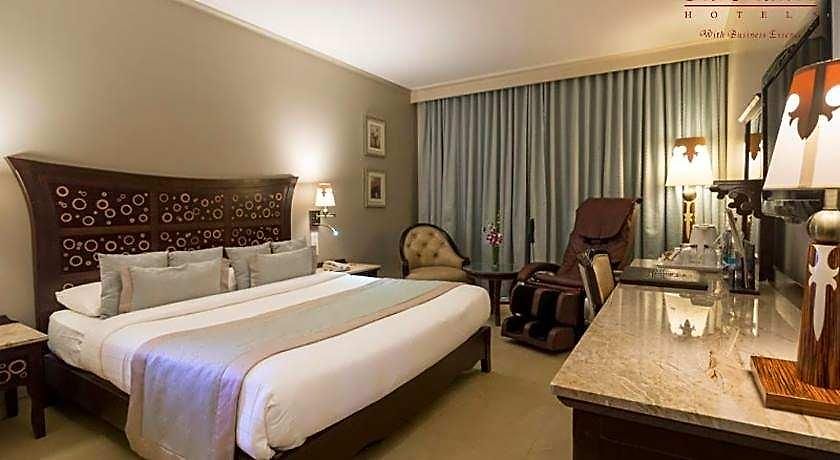 Sai Palace Hotel 3*