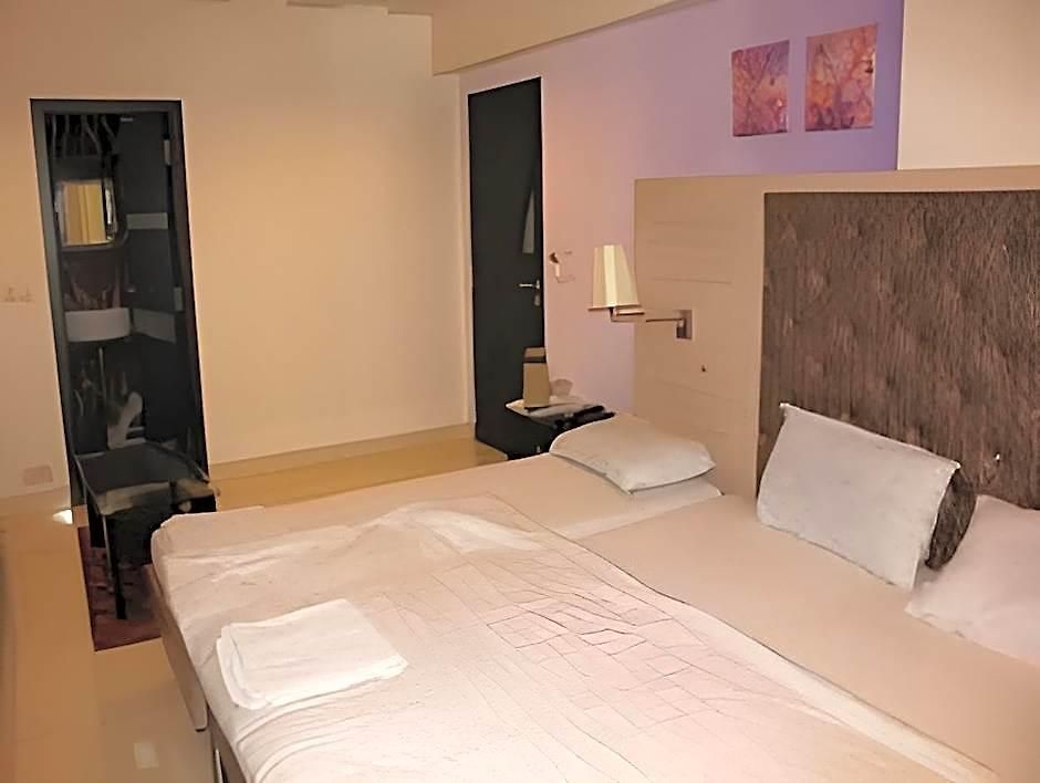 Khwaishh Presidency 3* Mumbai