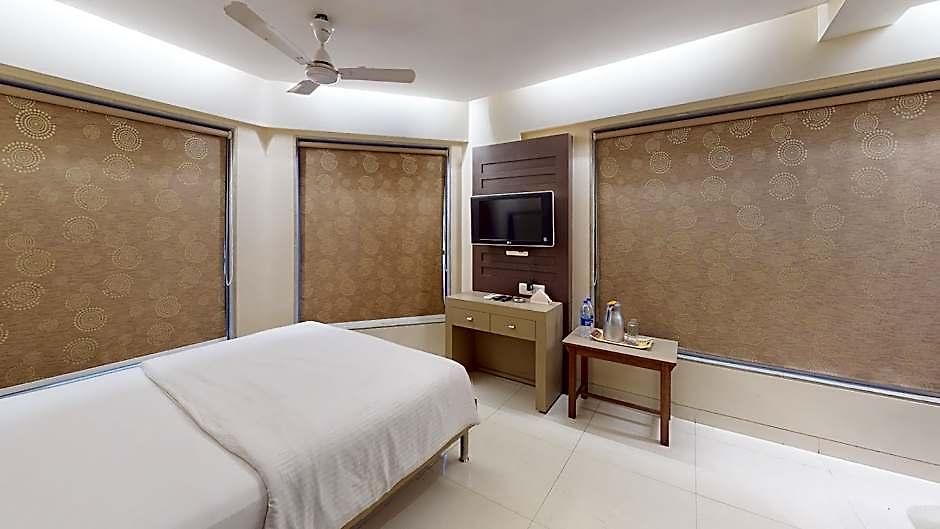 Khwaishh Presidency Hotel